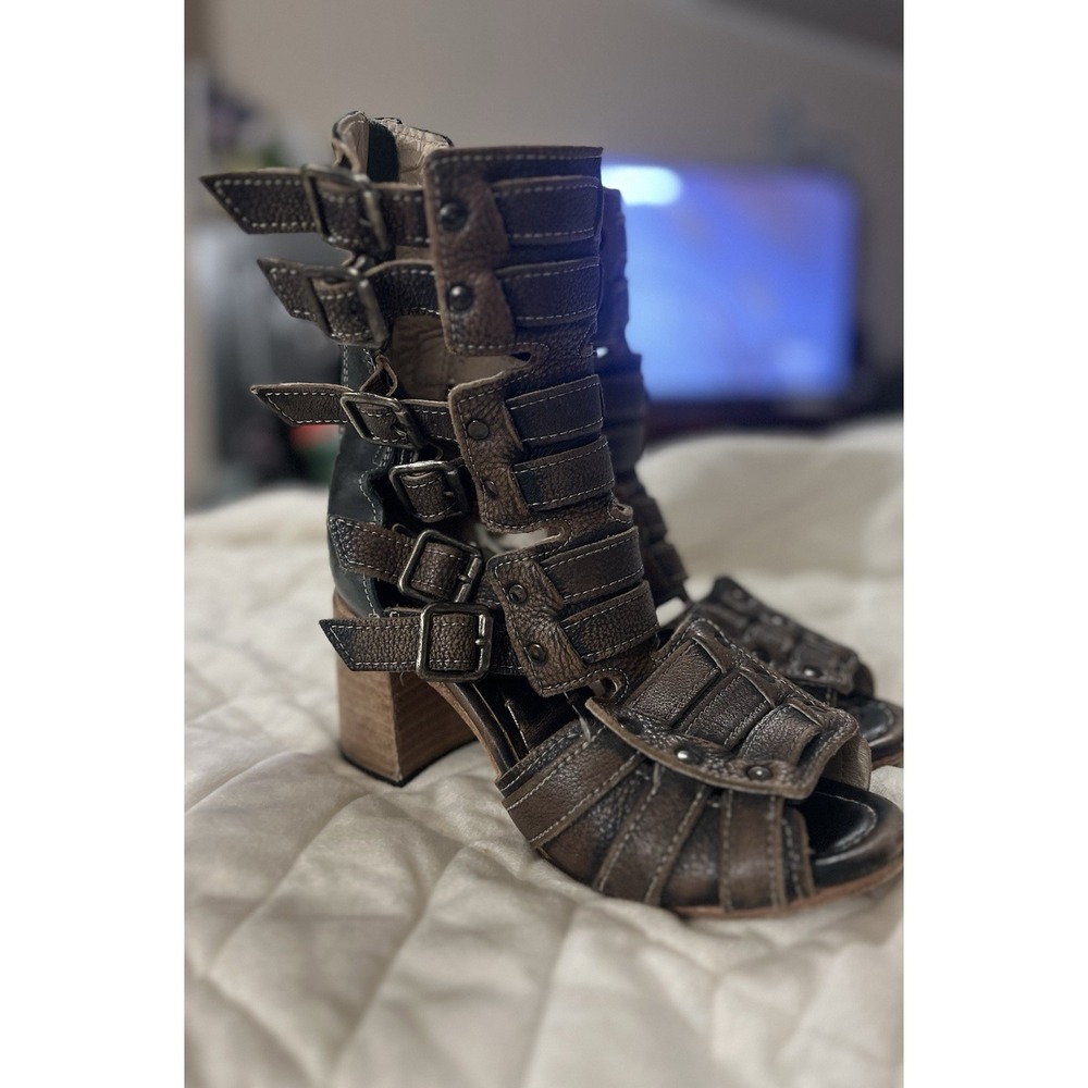 Freebird Zane Leather Open Toe Buckle Strap Sandal Booties Size 8 50526
